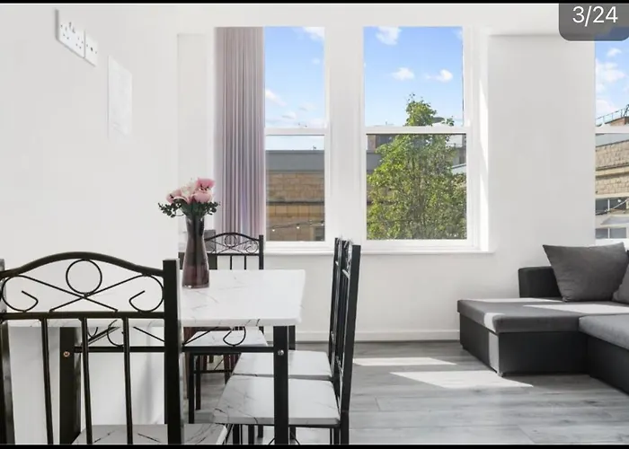 Amhc City Bradford City Centre One & Two Bedroom Apartments, 24 Hours Express Self Check In, Long Contractors Welcome, Paid Parking Available Nearby Bradford (West Yorkshire)