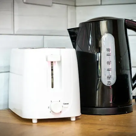 Διαμέρισμα Amhc City Bradford City Centre One & Two Bedroom Apartments, 24 Hours Express Self Check In, Long Contractors Welcome, Paid Parking Available Nearby *