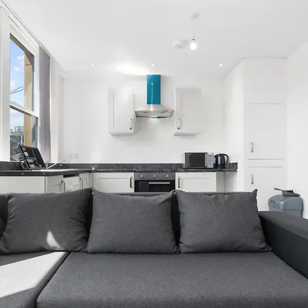 Bradford City Centre Apartments: Extended With Self Check-in