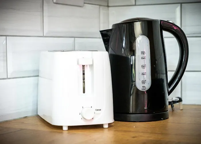 Апартаменты Amhc City Bradford City Centre One & Two Bedroom Apartments, 24 Hours Express Self Check In, Long Contractors Welcome, Paid Parking Available Nearby *