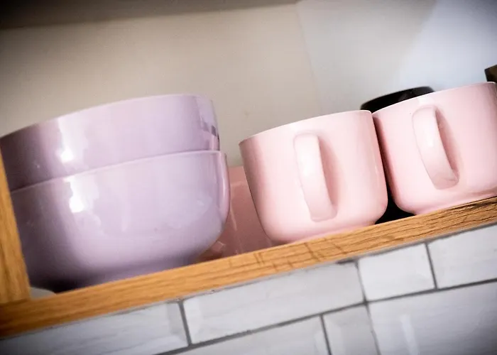 Amhc City Bradford City Centre One & Two Bedroom Apartments, 24 Hours Express Self Check In, Long Contractors Welcome, Paid Parking Available Nearby *