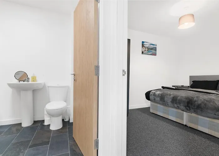 Апартаменты Amhc City Bradford City Centre One & Two Bedroom Apartments, 24 Hours Express Self Check In, Long Contractors Welcome, Paid Parking Available Nearby