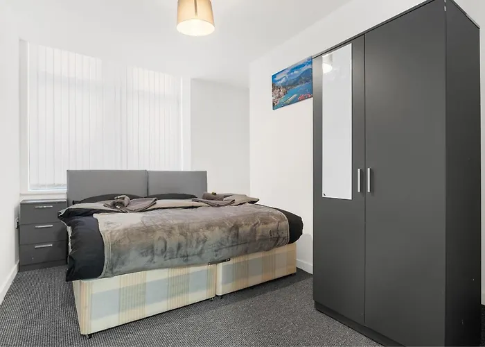 Amhc City Bradford City Centre One & Two Bedroom Apartments, 24 Hours Express Self Check In, Long Contractors Welcome, Paid Parking Available Nearby 布雷得佛