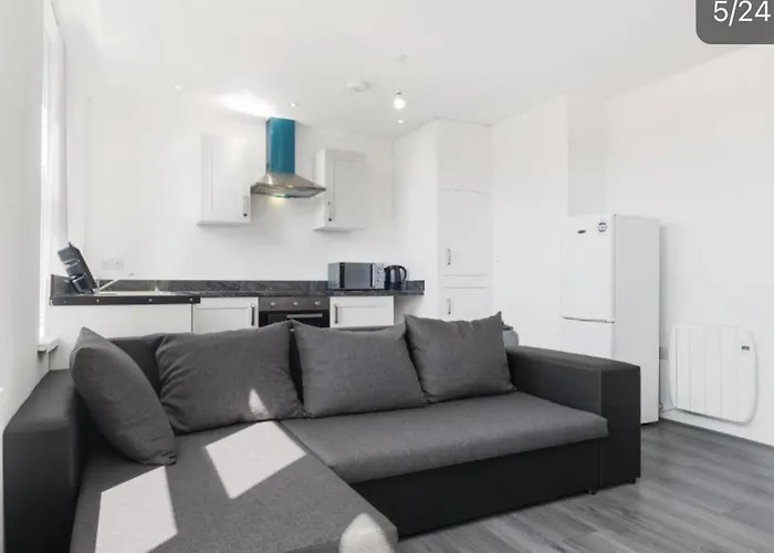 公寓 Amhc City Bradford City Centre One & Two Bedroom Apartments, 24 Hours Express Self Check In, Long Contractors Welcome, Paid Parking Available Nearby *