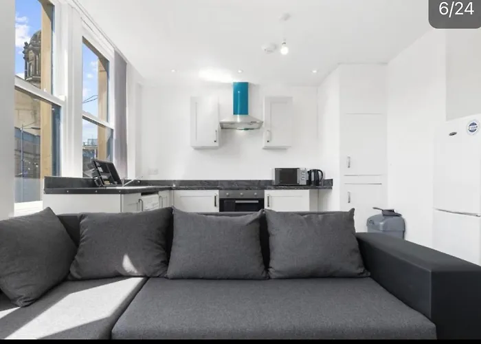 Amhc City Bradford City Centre One & Two Bedroom Apartments, 24 Hours Express Self Check In, Long Contractors Welcome, Paid Parking Available Nearby *