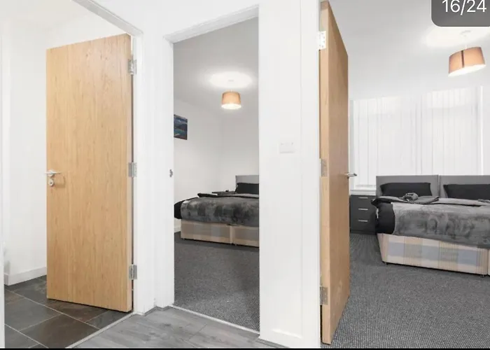 Amhc City Bradford City Centre One & Two Bedroom Apartments, 24 Hours Express Self Check In, Long Contractors Welcome, Paid Parking Available Nearby