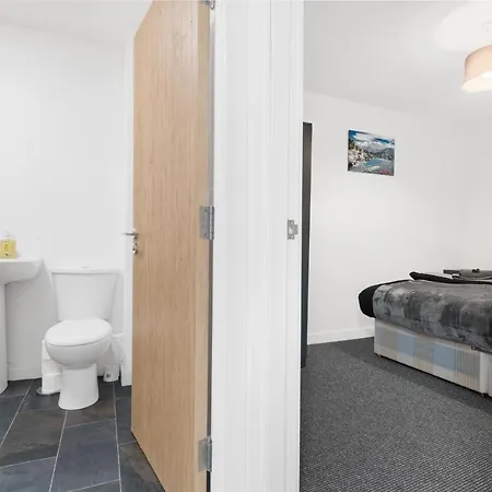 Lägenhet Amhc City Bradford City Centre One & Two Bedroom Apartments, 24 Hours Express Self Check In, Long Contractors Welcome, Paid Parking Available Nearby