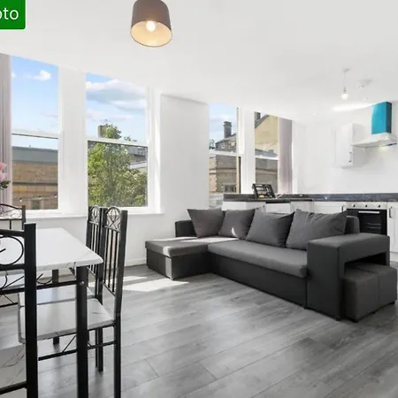 Amhc City Bradford City Centre One & Two Bedroom Apartments, 24 Hours Express Self Check In, Long Contractors Welcome, Paid Parking Available Nearby